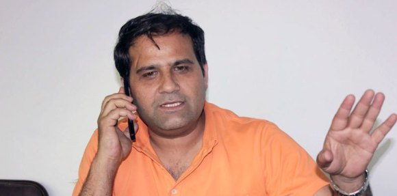 हाँस्य कलाकार मनोज गजुरेल अस्पतालबाट डिस्चार्ज