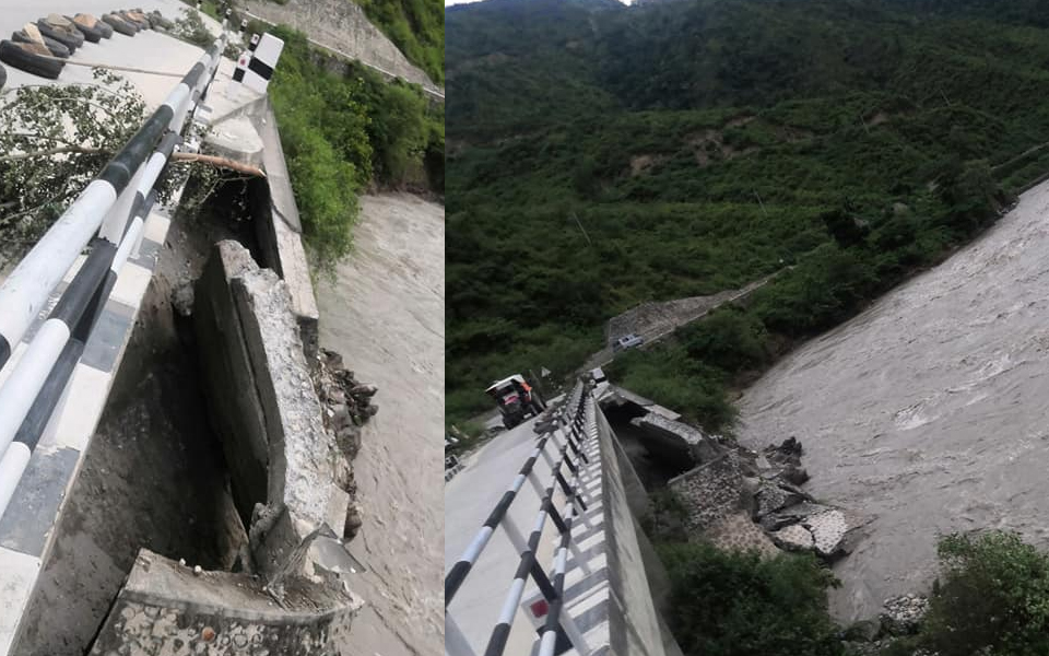 विपि राजमार्गमा पुलको एक भाग भत्कियो, वैकल्पिक बाटो निर्माणको तयारी (भिडियो)