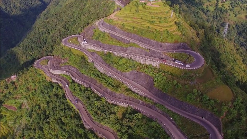 सिन्धुली स्थित दुई राजमार्गको पहिरो हटाइयो, एक राजमार्ग संचालनमा आउन सकेन